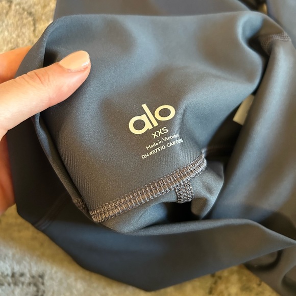 Alo yoga leggings - Picture 3 of 3